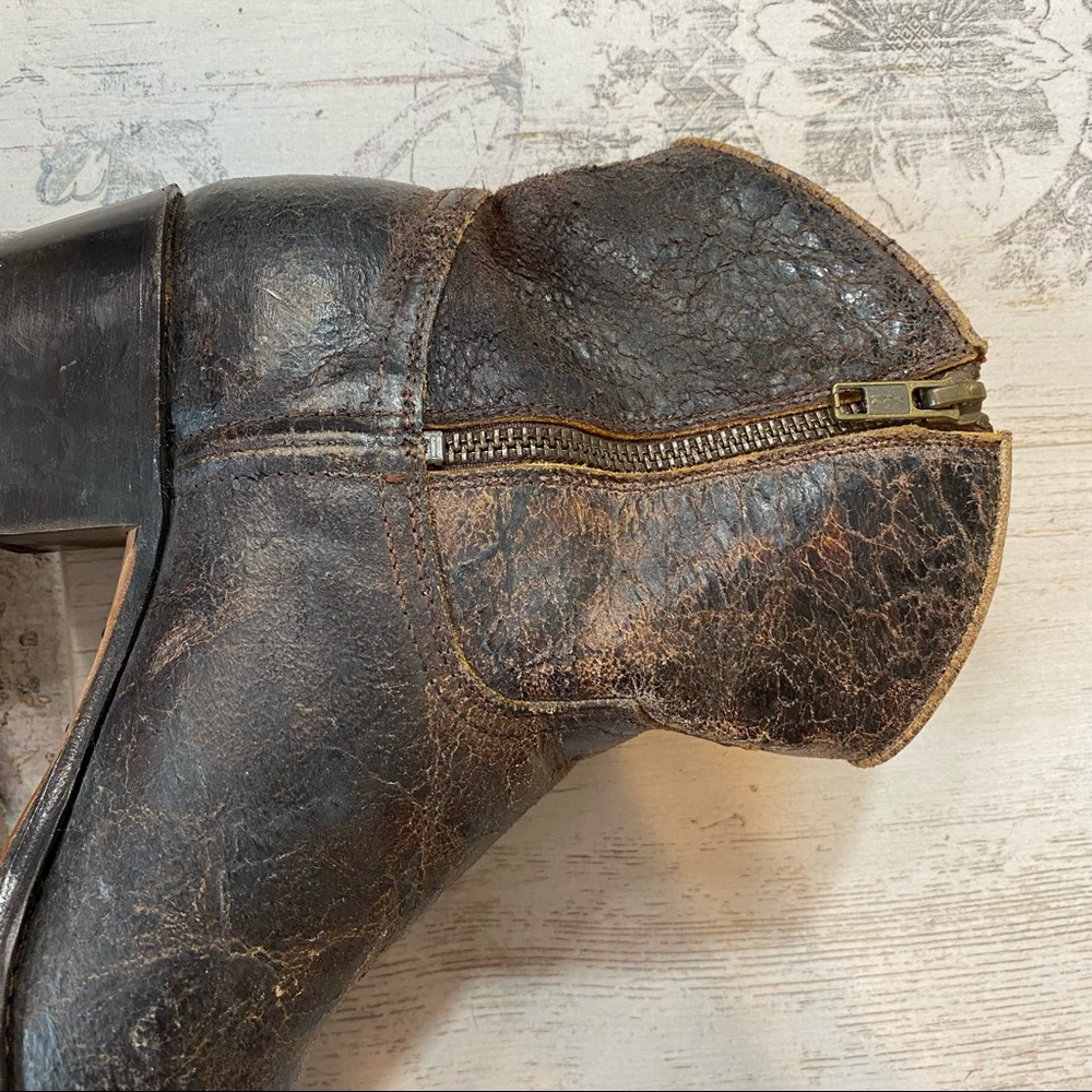 Frye Billy Distressed Crackle Leather Western Boot - Picture 6 of 16